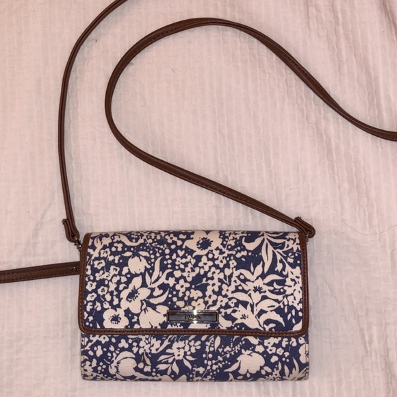 CHAPS Crossbody - Picture 1 of 3